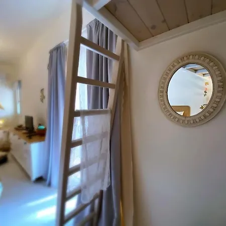 Les Hirondelles 2 Ermoupoli